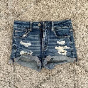American Eagle women’s Jean short. Size Medium!
